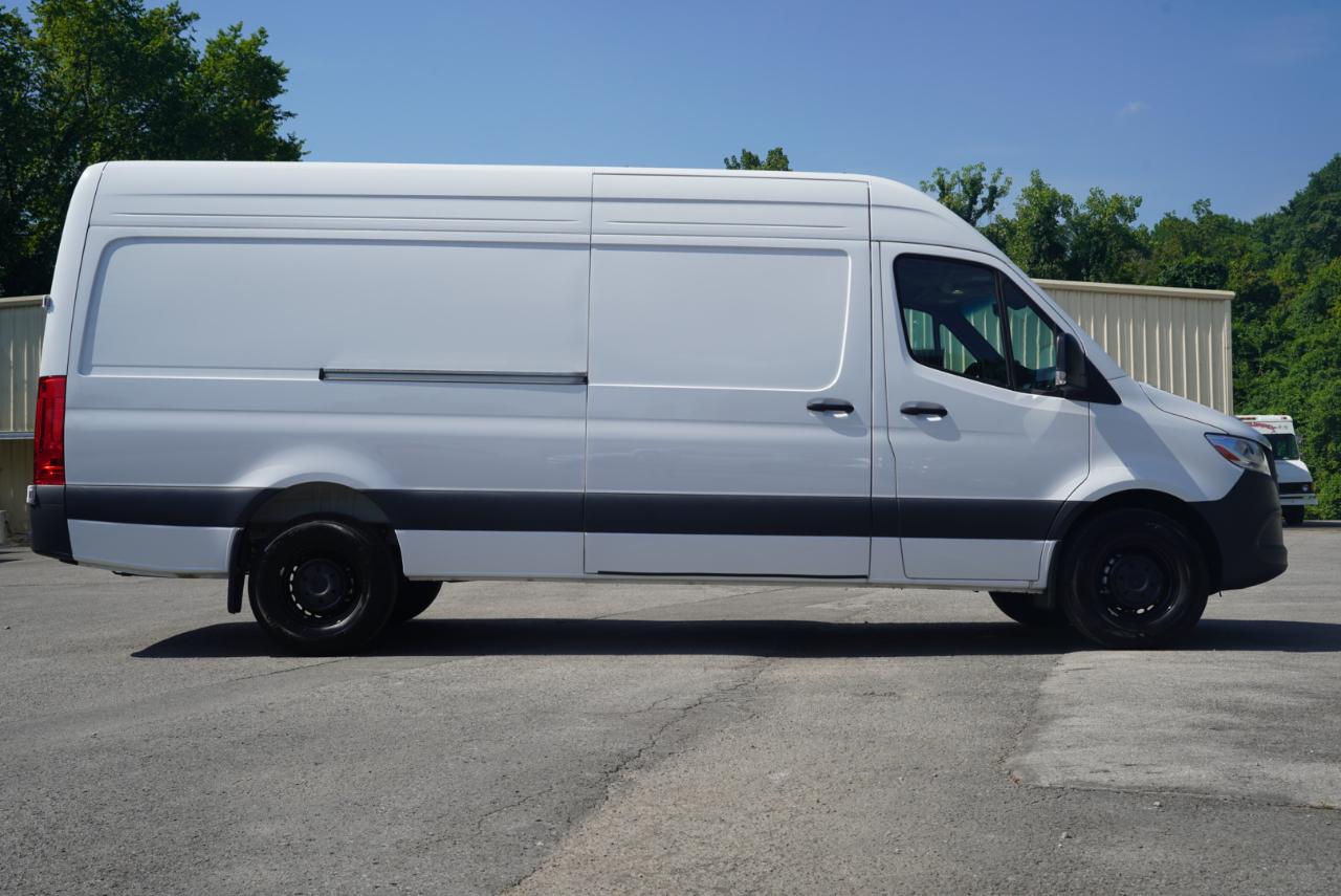 Mercedes-Benz Sprinter Cargo Van 2500 High Roof I4 Diesel 170" RWD 2025