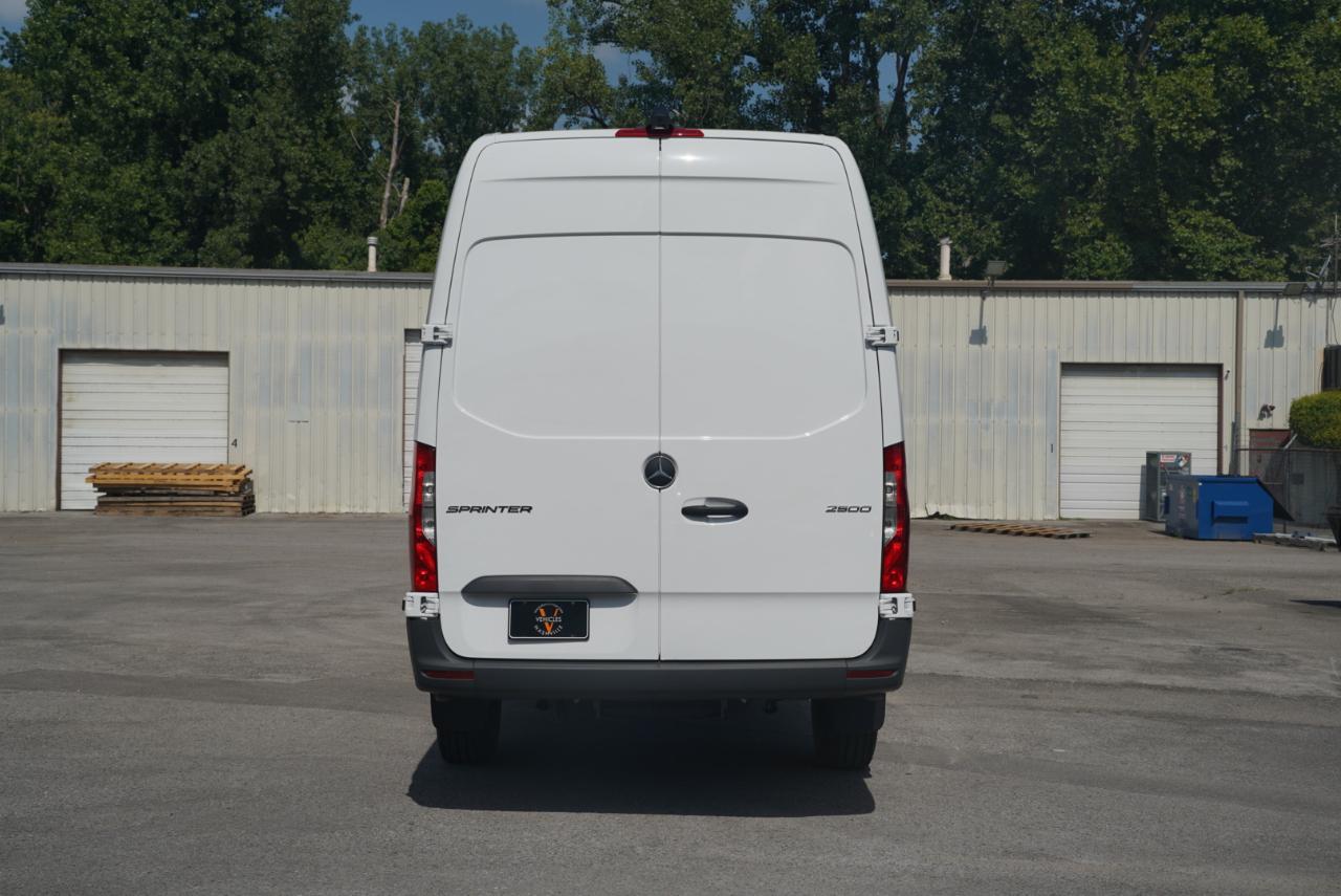 Mercedes-Benz Sprinter Cargo Van 2500 High Roof I4 Diesel 170" RWD 2025