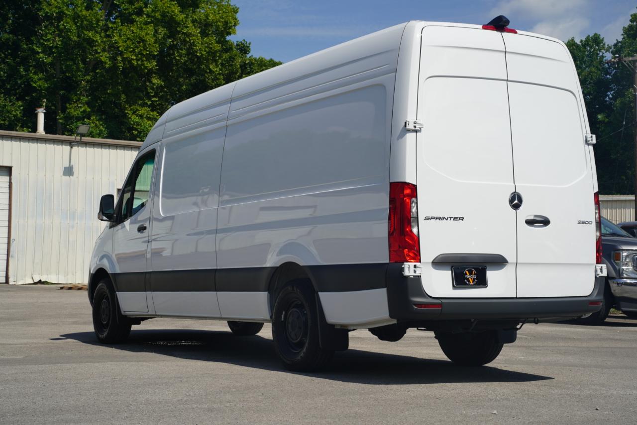 Mercedes-Benz Sprinter Cargo Van 2500 High Roof I4 Diesel 170" RWD 2025