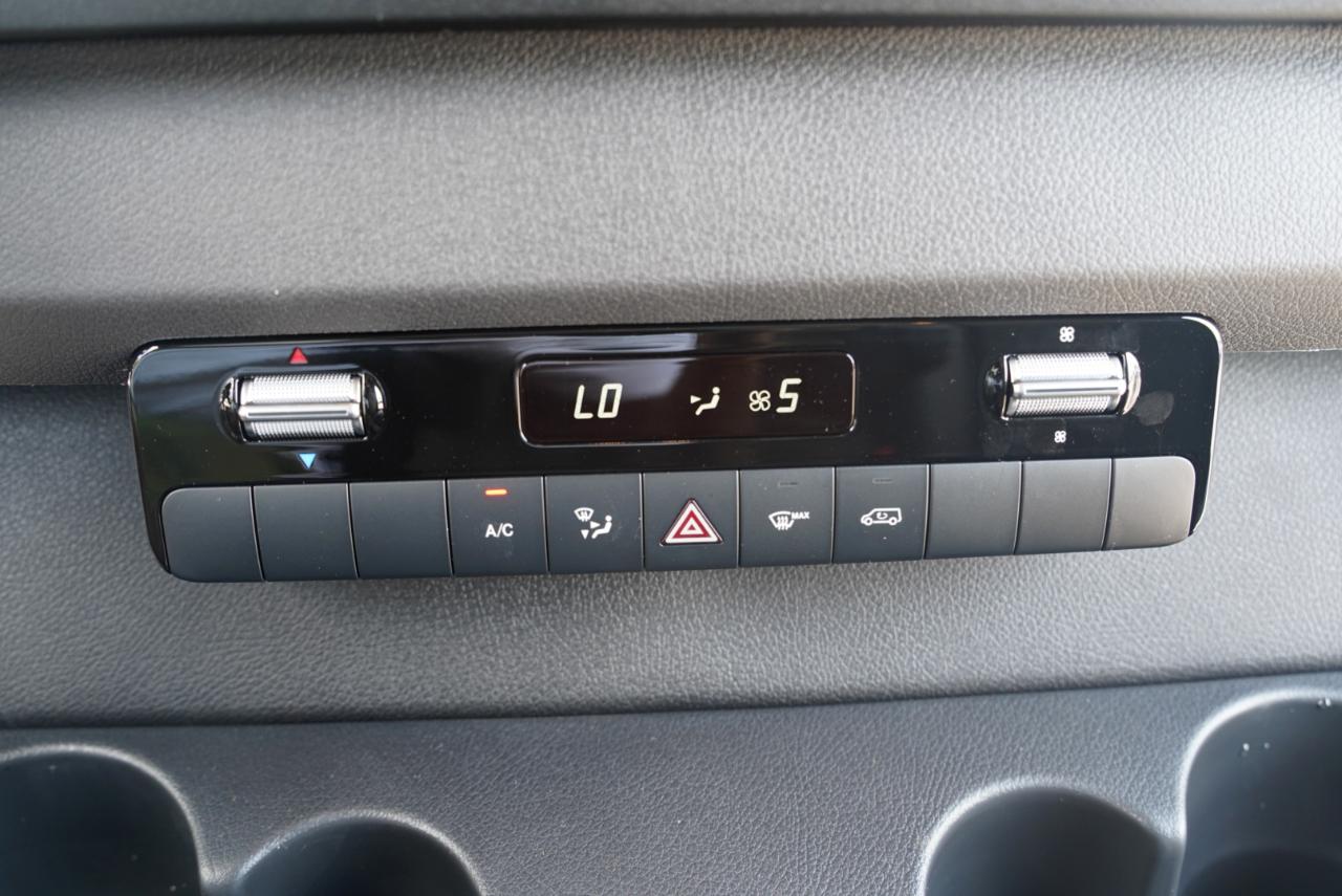 Mercedes-Benz Sprinter Cargo Van 2500 High Roof I4 Diesel 170" RWD 2025
