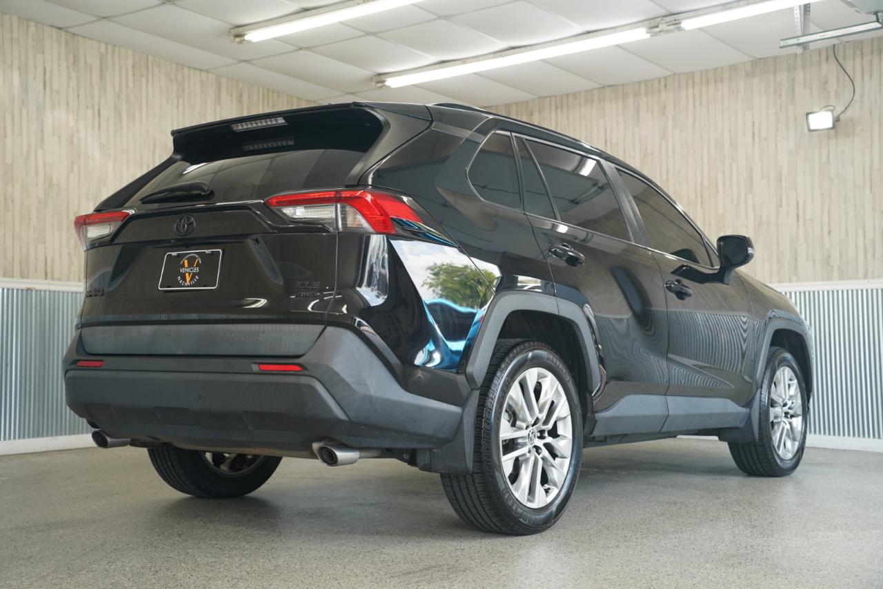 Toyota RAV4 XLE Premium AWD (Natl) 2021