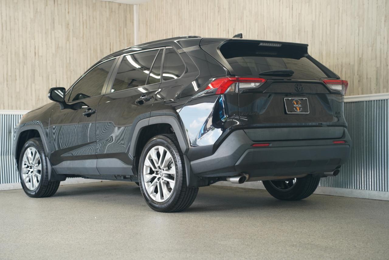 Toyota RAV4 XLE Premium AWD (Natl) 2021