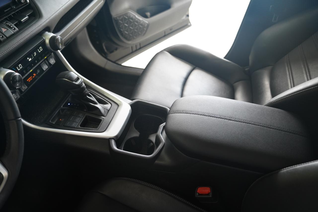 Toyota RAV4 XLE Premium AWD (Natl) 2021