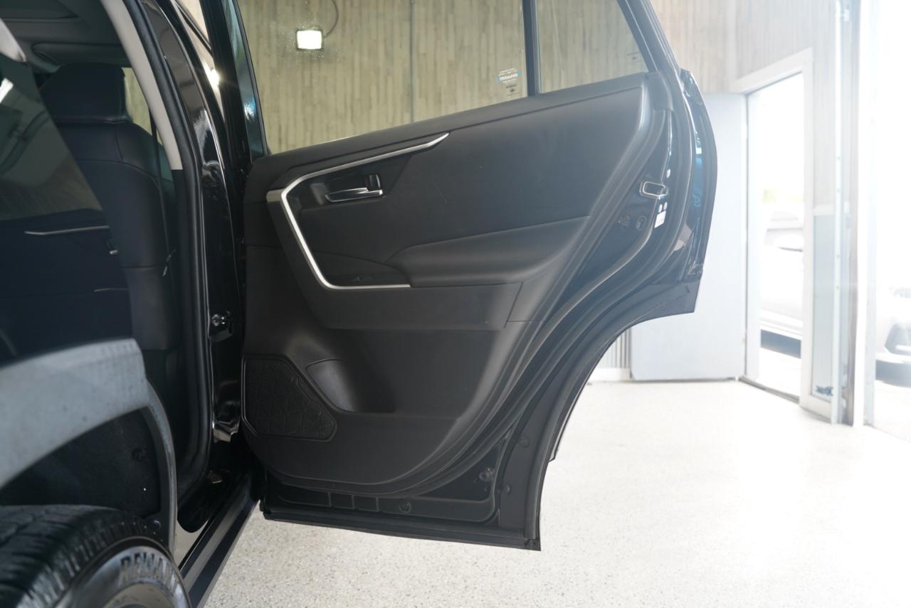 Toyota RAV4 XLE Premium AWD (Natl) 2021