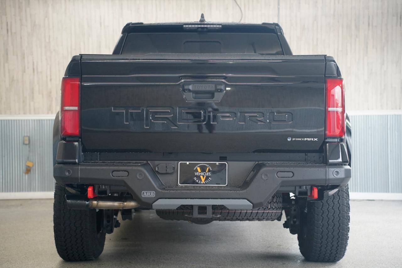 Toyota Tacoma 4WD  2025