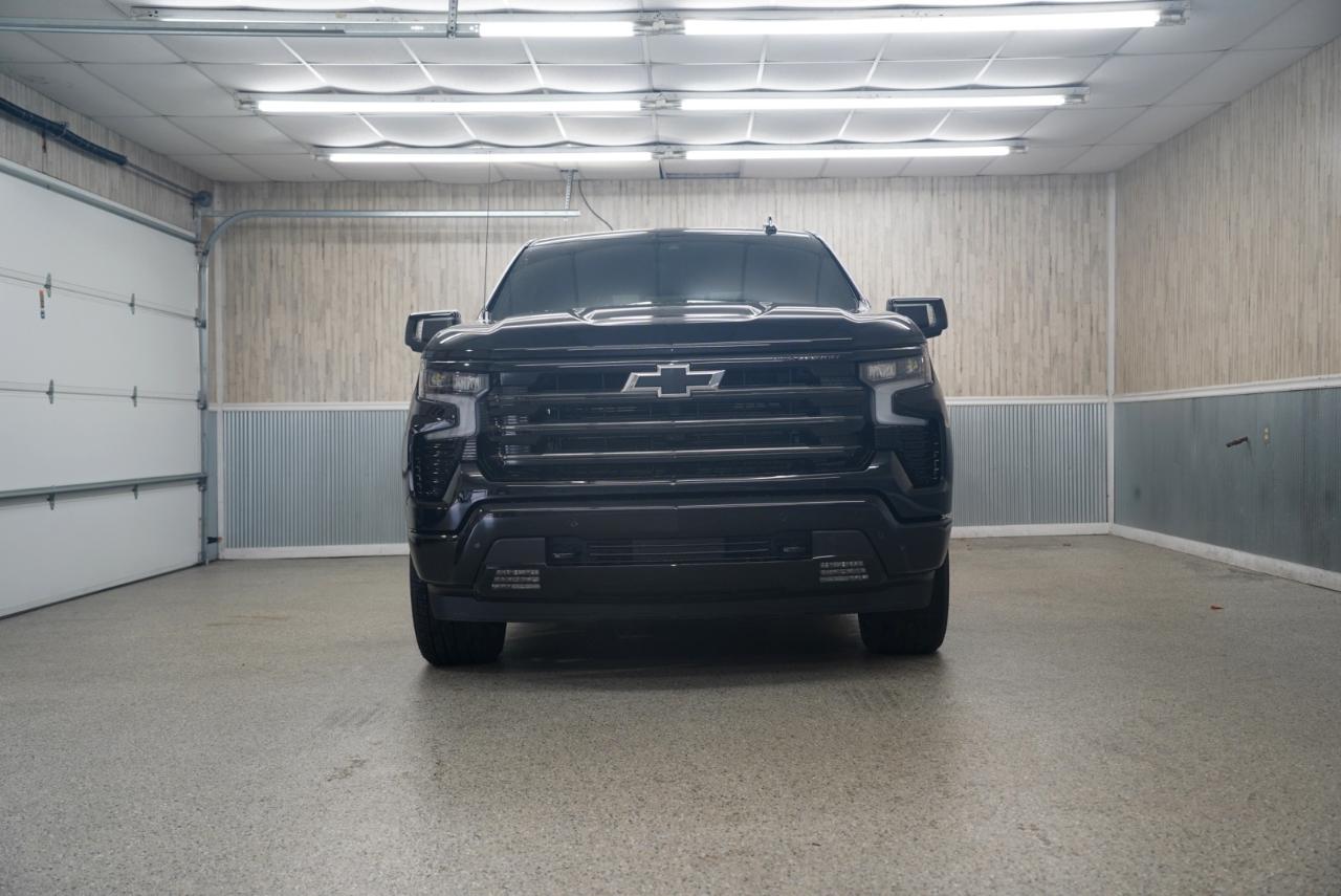 Chevrolet Silverado 1500 4WD Crew Cab 147" High Country 2025