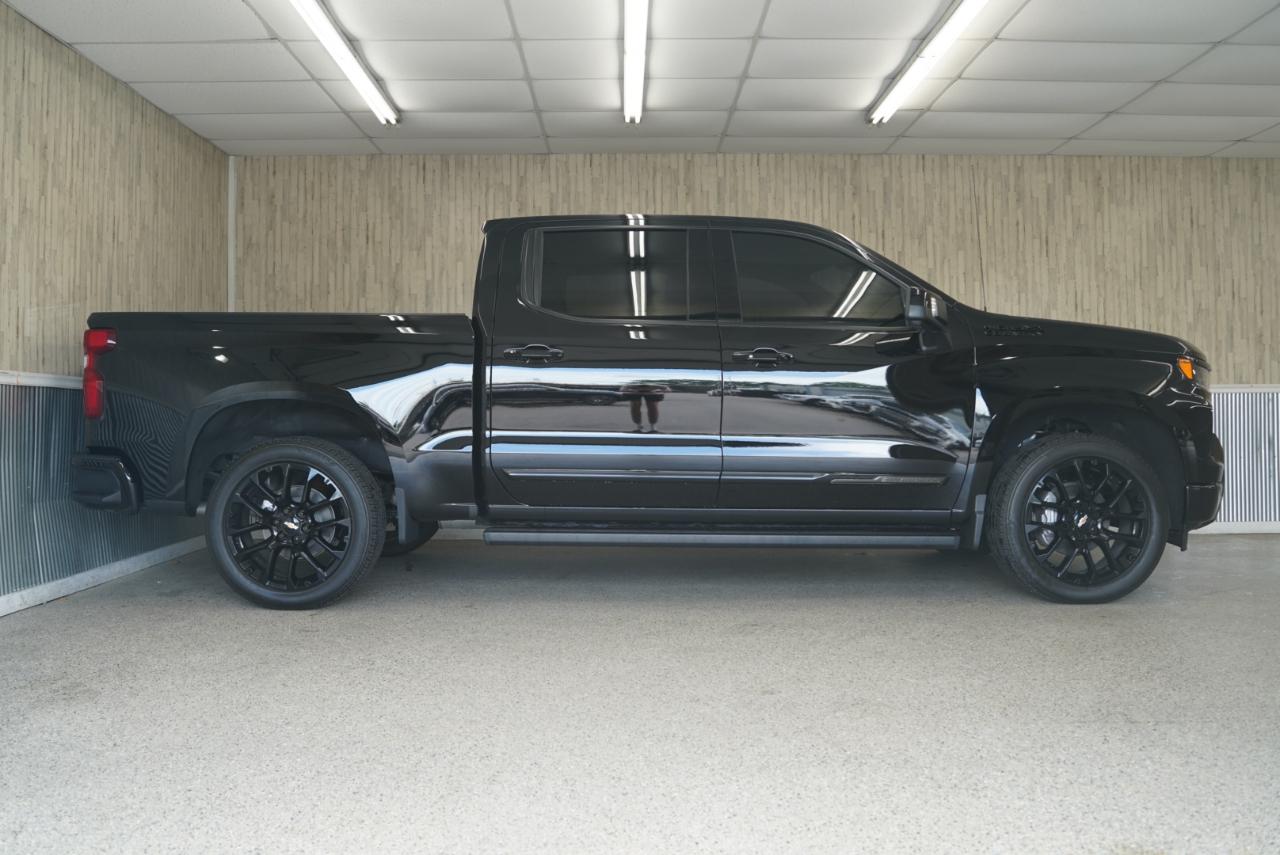 Chevrolet Silverado 1500 4WD Crew Cab 147" High Country 2025