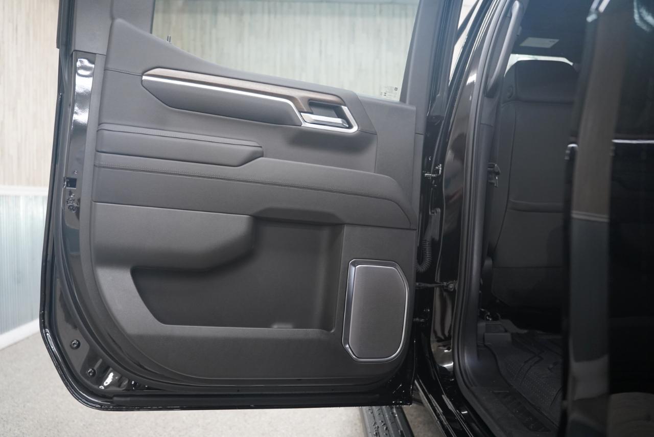 Chevrolet Silverado 1500 4WD Crew Cab 147" High Country 2025