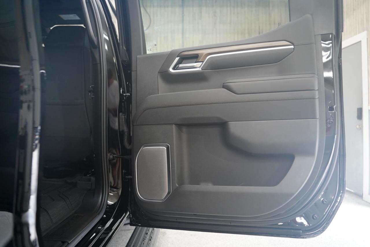 Chevrolet Silverado 1500 4WD Crew Cab 147" High Country 2025