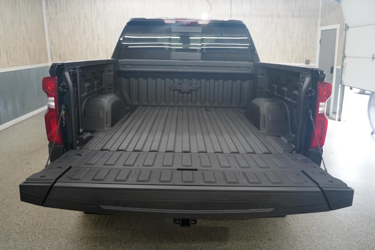Chevrolet Silverado 1500 4WD Crew Cab 147" High Country 2025