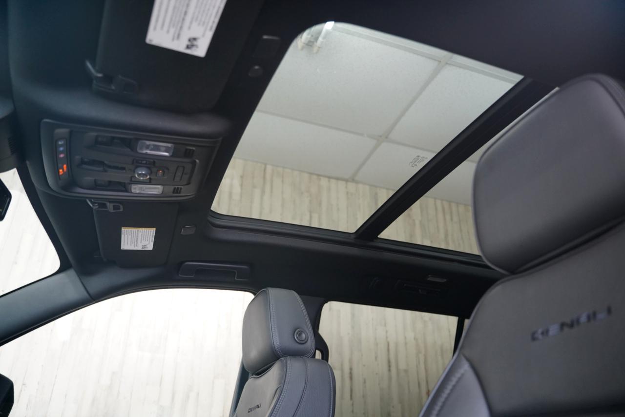 GMC Yukon 4WD 4dr Denali 2023