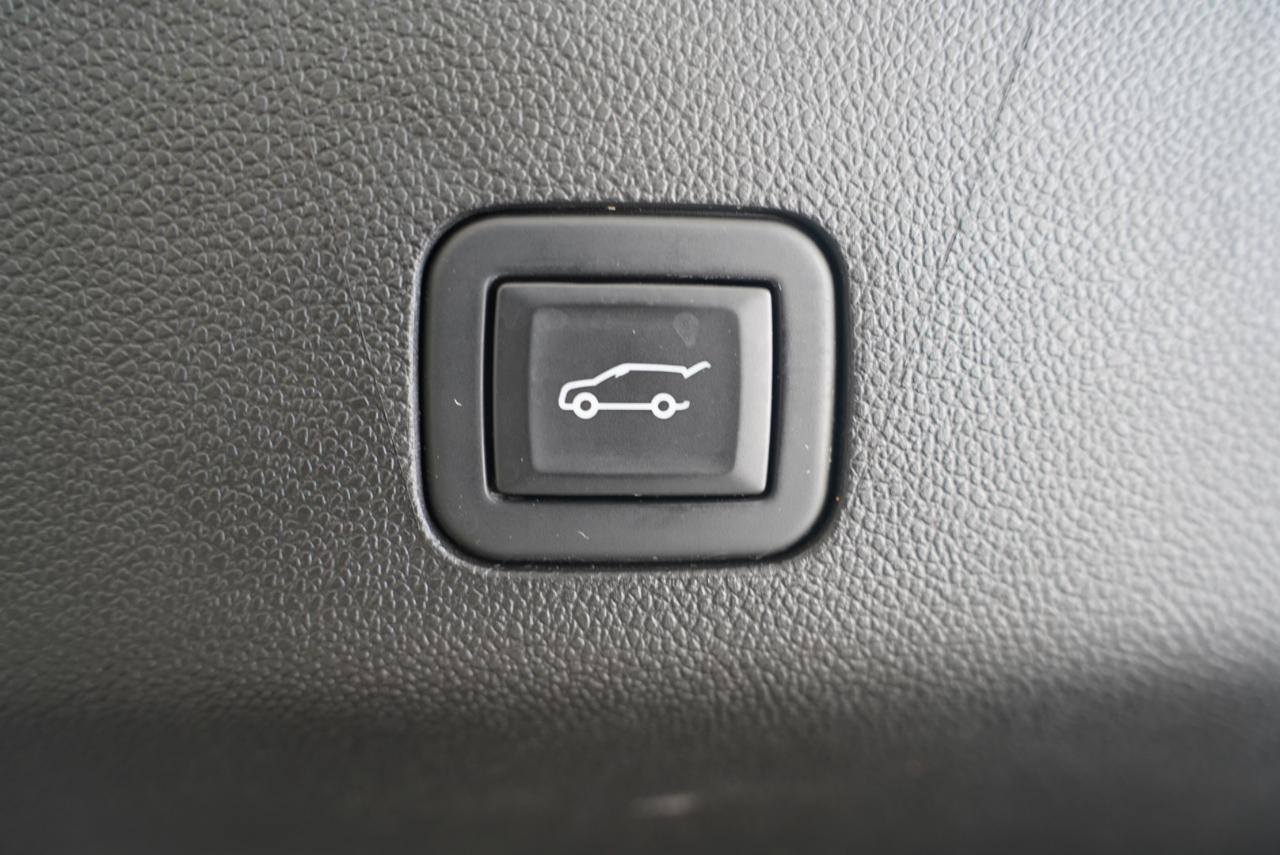 GMC Yukon 4WD 4dr Denali 2023
