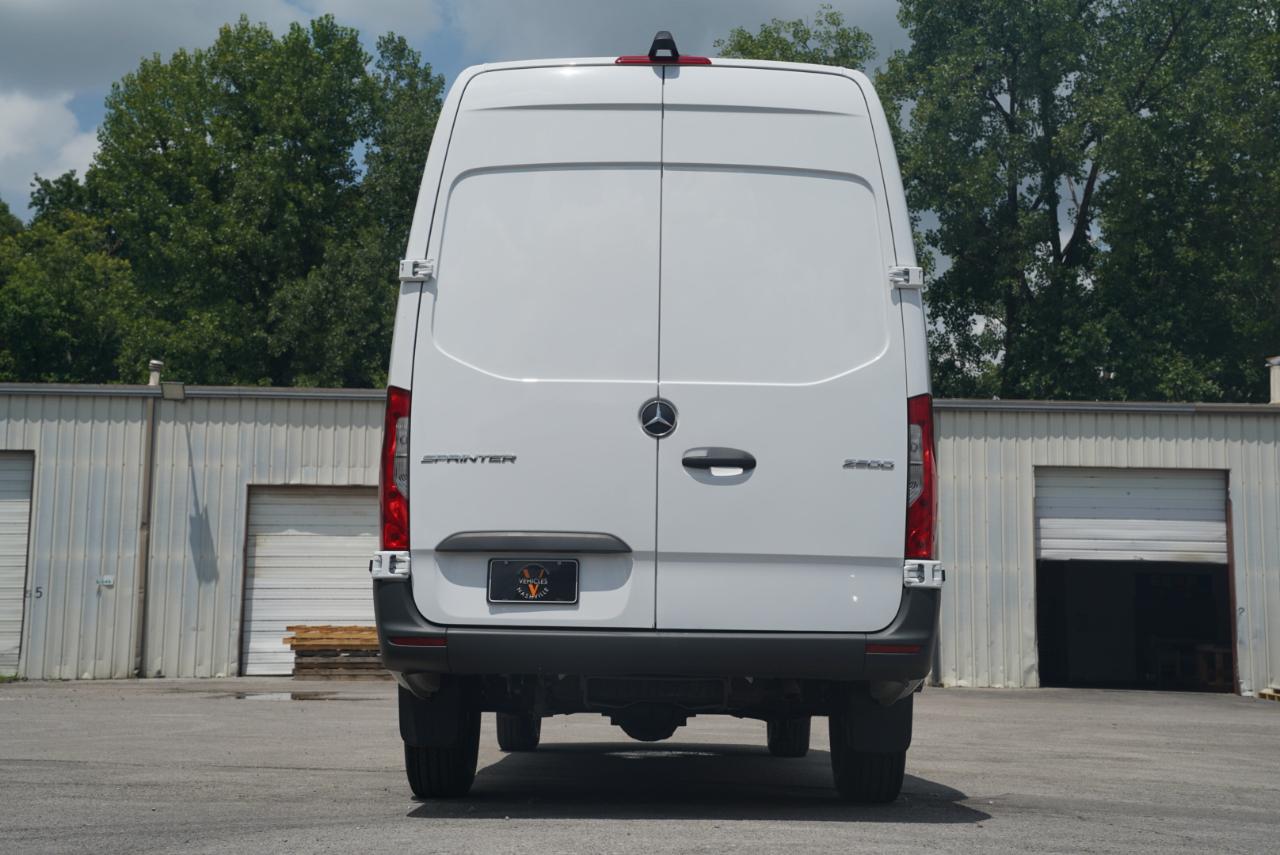 Mercedes-Benz Sprinter Cargo Van 2500 High Roof I4 Diesel 170" RWD 2025