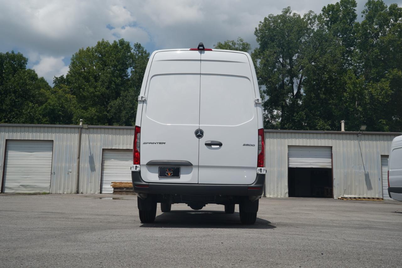 Mercedes-Benz Sprinter Cargo Van 2500 High Roof I4 Diesel 170" RWD 2025