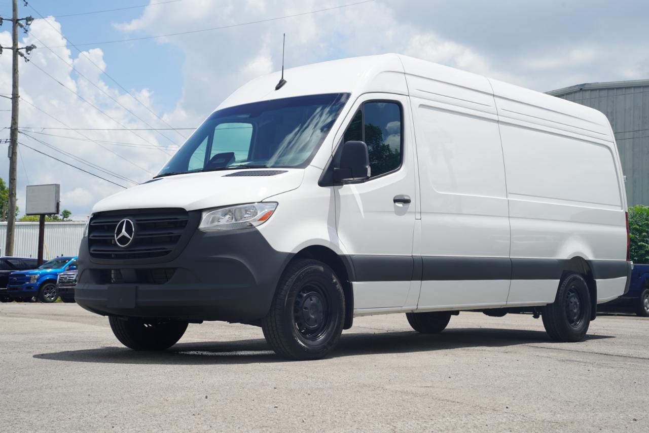 Mercedes-Benz Sprinter Cargo Van 2500 High Roof I4 Diesel 170" RWD 2025