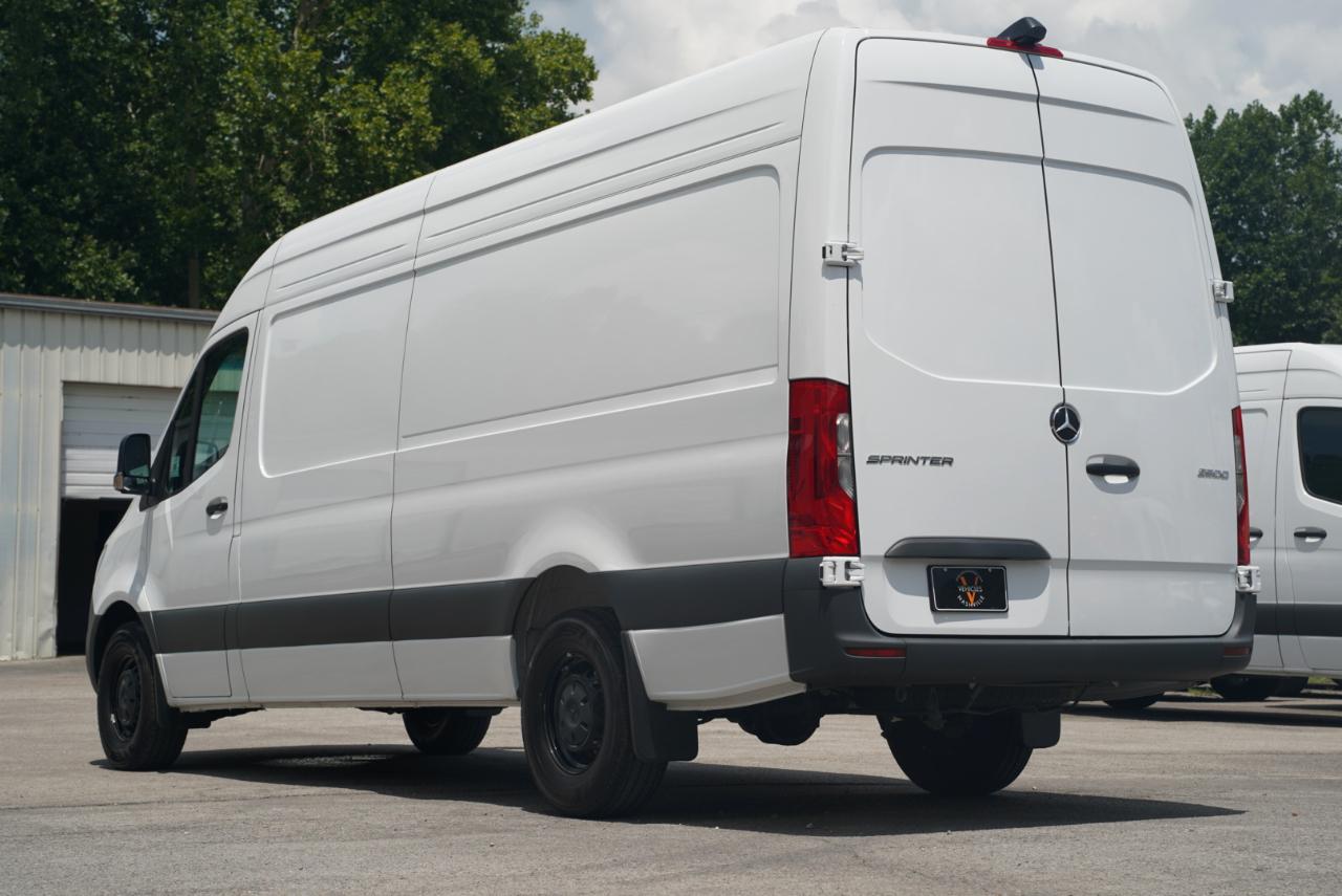 Mercedes-Benz Sprinter Cargo Van 2500 High Roof I4 Diesel 170" RWD 2025