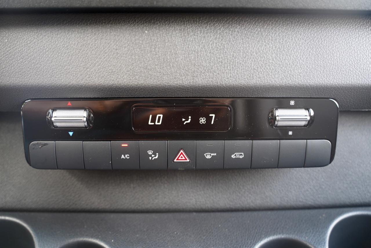 Mercedes-Benz Sprinter Cargo Van 2500 High Roof I4 Diesel 170" RWD 2025