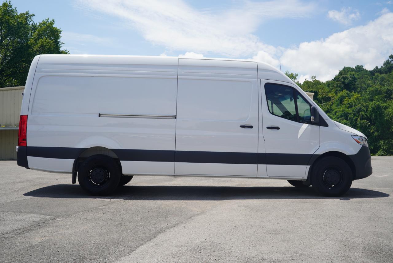 Mercedes-Benz Sprinter Cargo Van 2500 High Roof I4 Diesel 170" RWD 2025