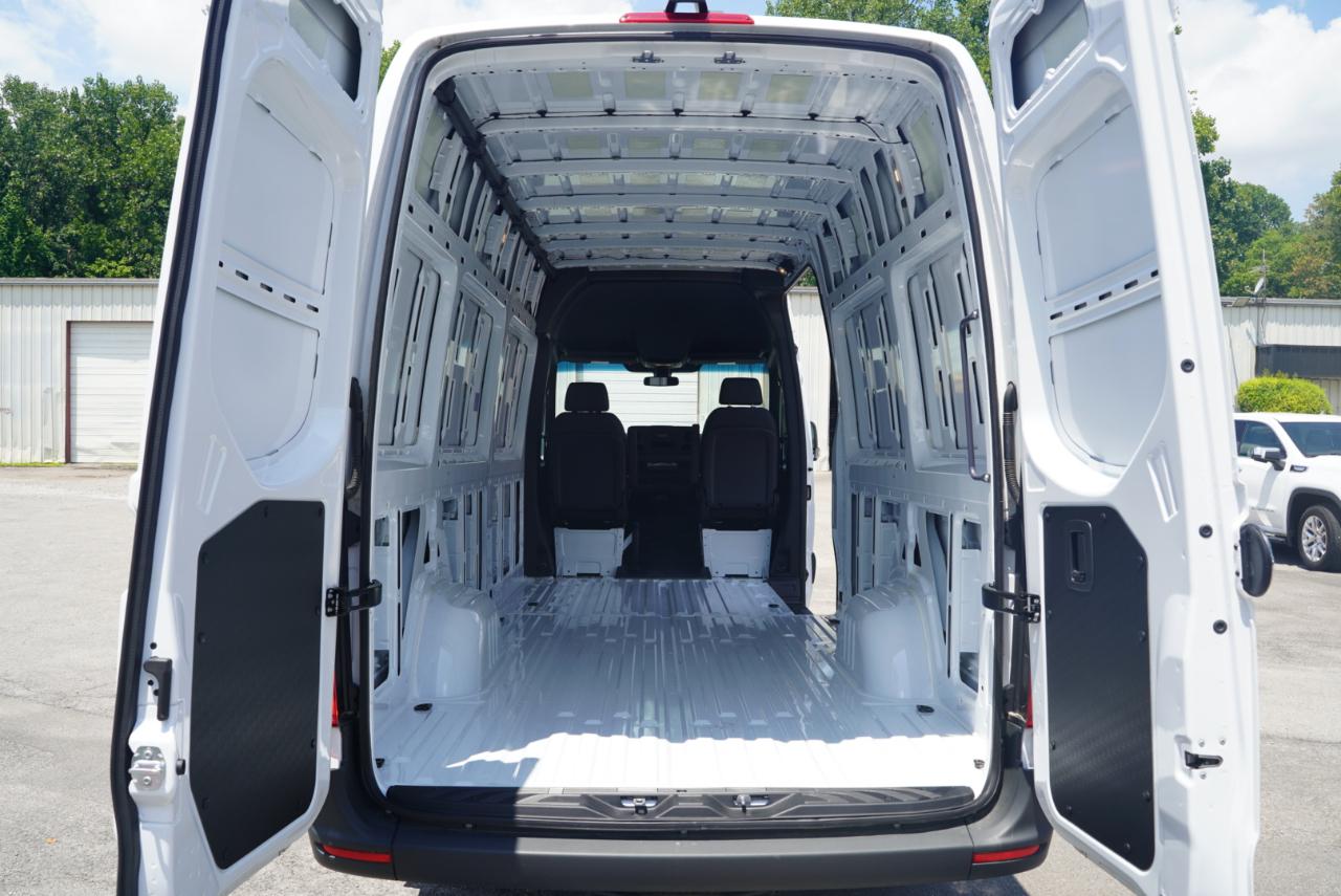 Mercedes-Benz Sprinter Cargo Van 2500 High Roof I4 Diesel 170" RWD 2025