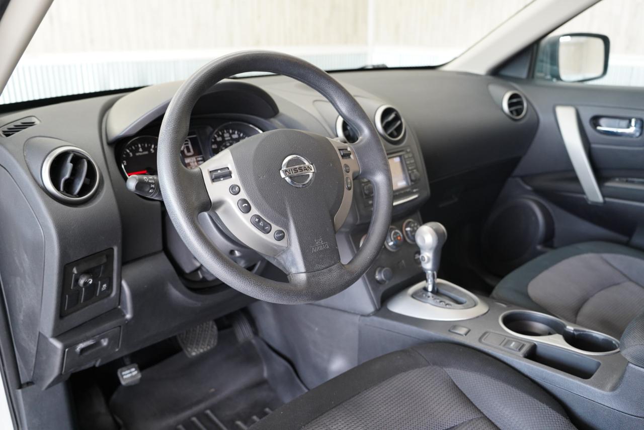 Nissan Rogue FWD 4dr SV 2013