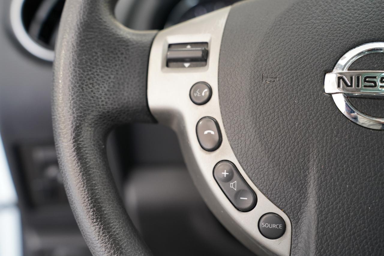 Nissan Rogue FWD 4dr SV 2013