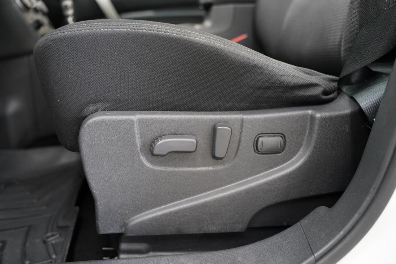 Nissan Rogue FWD 4dr SV 2013