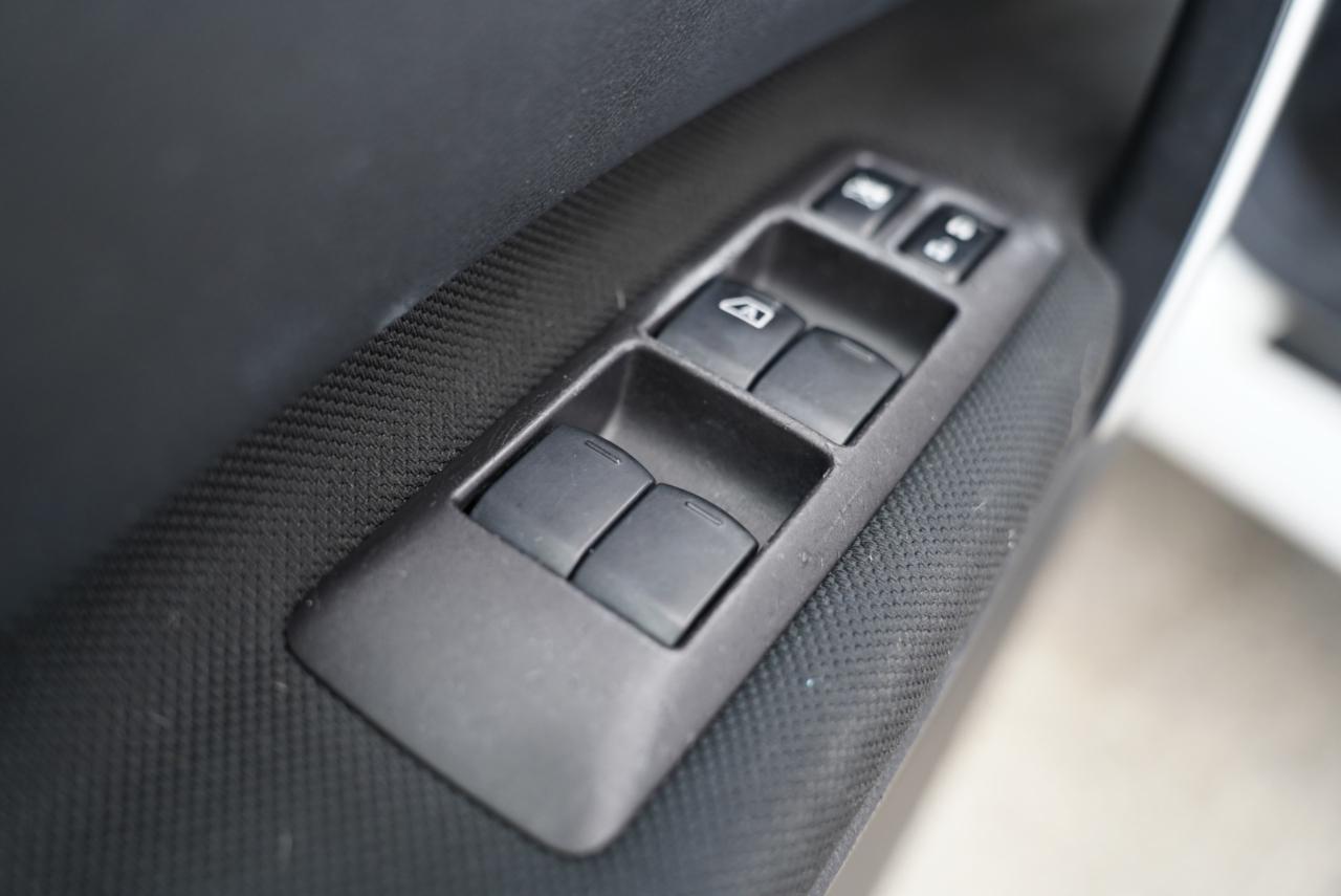 Nissan Rogue FWD 4dr SV 2013