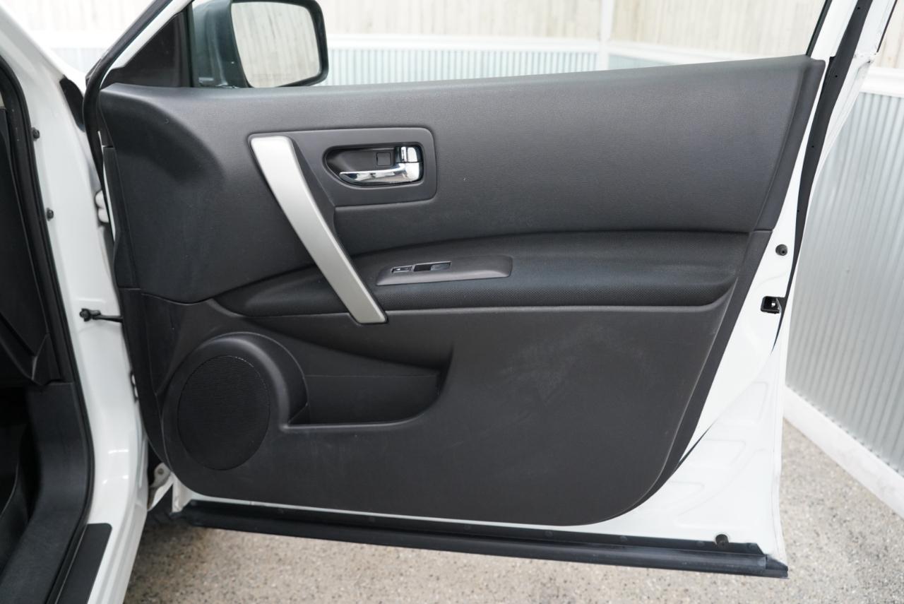 Nissan Rogue FWD 4dr SV 2013