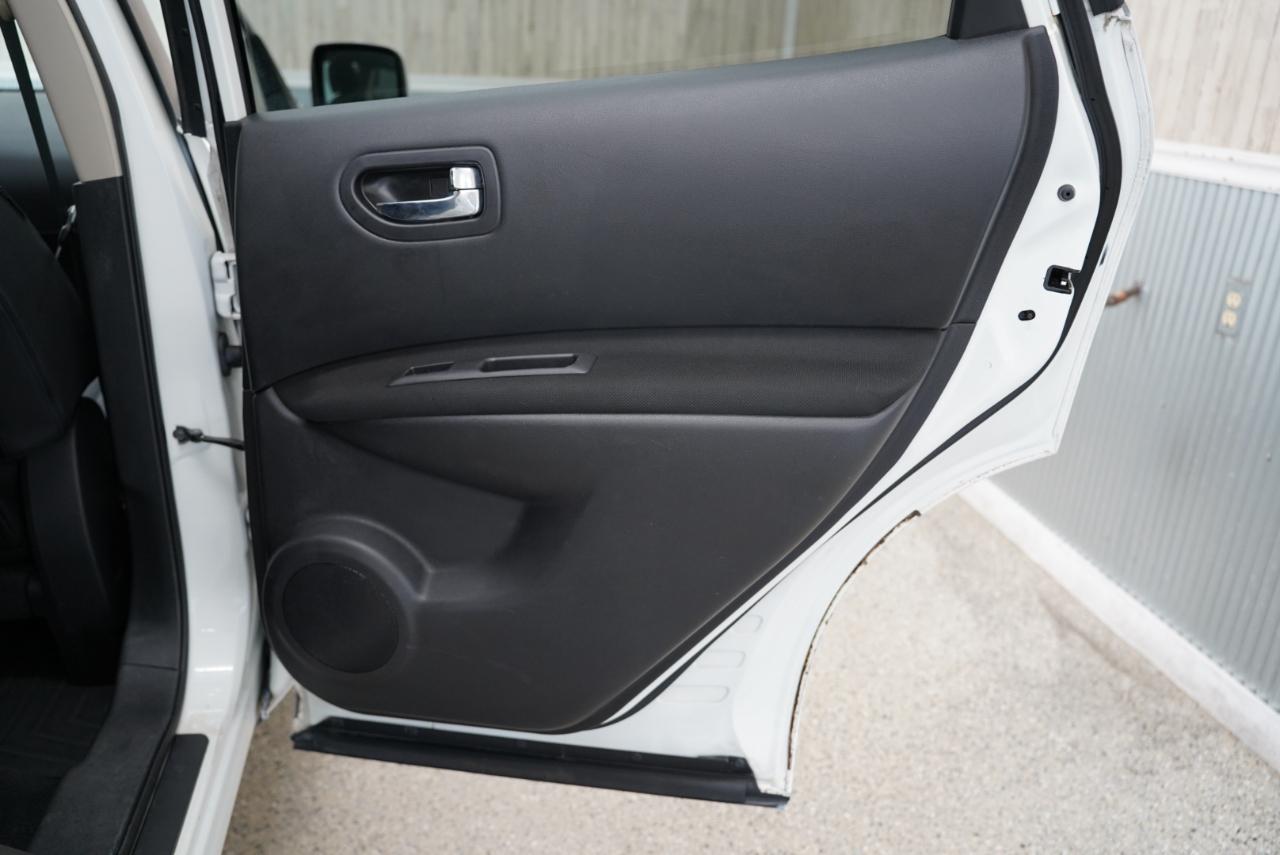 Nissan Rogue FWD 4dr SV 2013