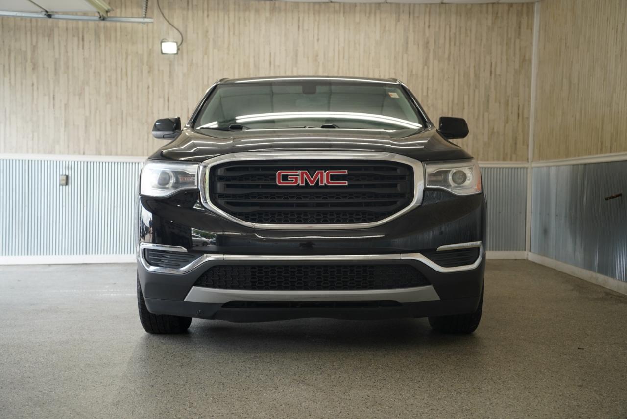 GMC Acadia FWD 4dr SLE w/SLE-1 2017