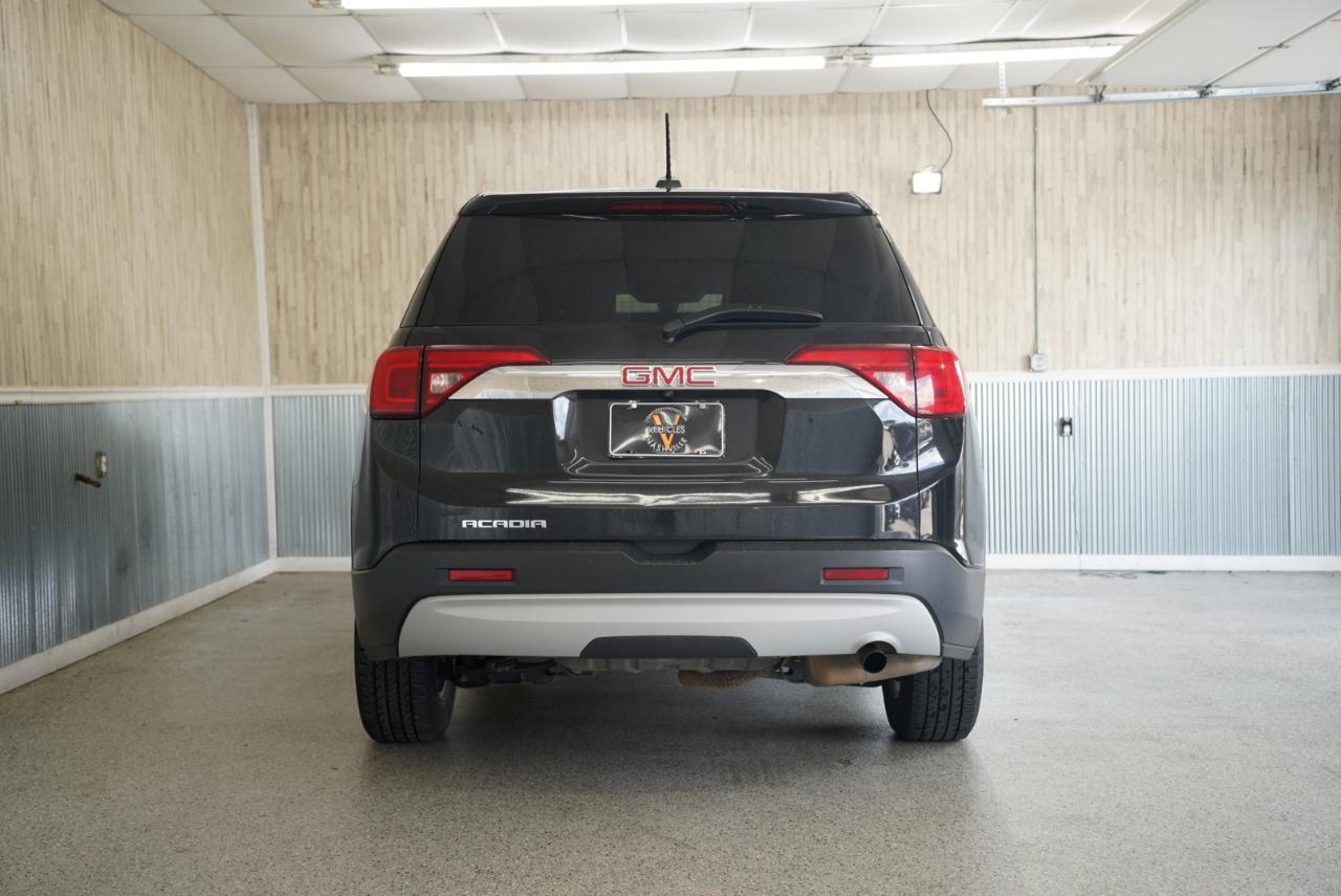 GMC Acadia FWD 4dr SLE w/SLE-1 2017