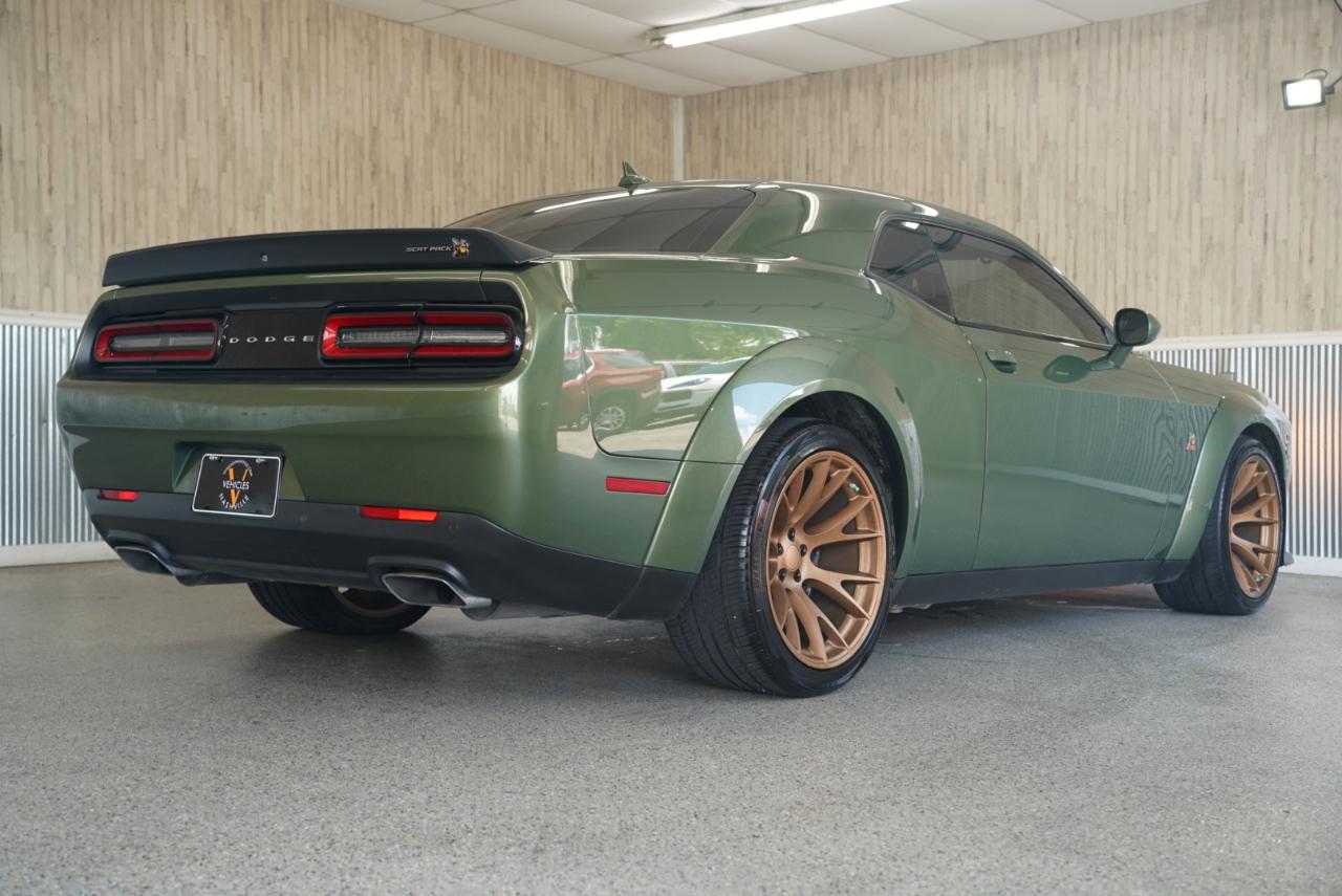 Dodge Challenger R/T Scat Pack Widebody RWD 2021