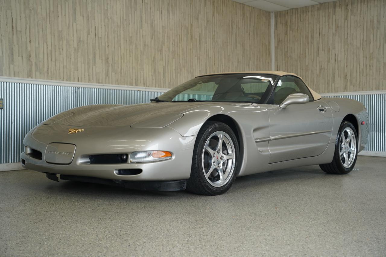 Chevrolet Corvette 2dr Convertible 2002