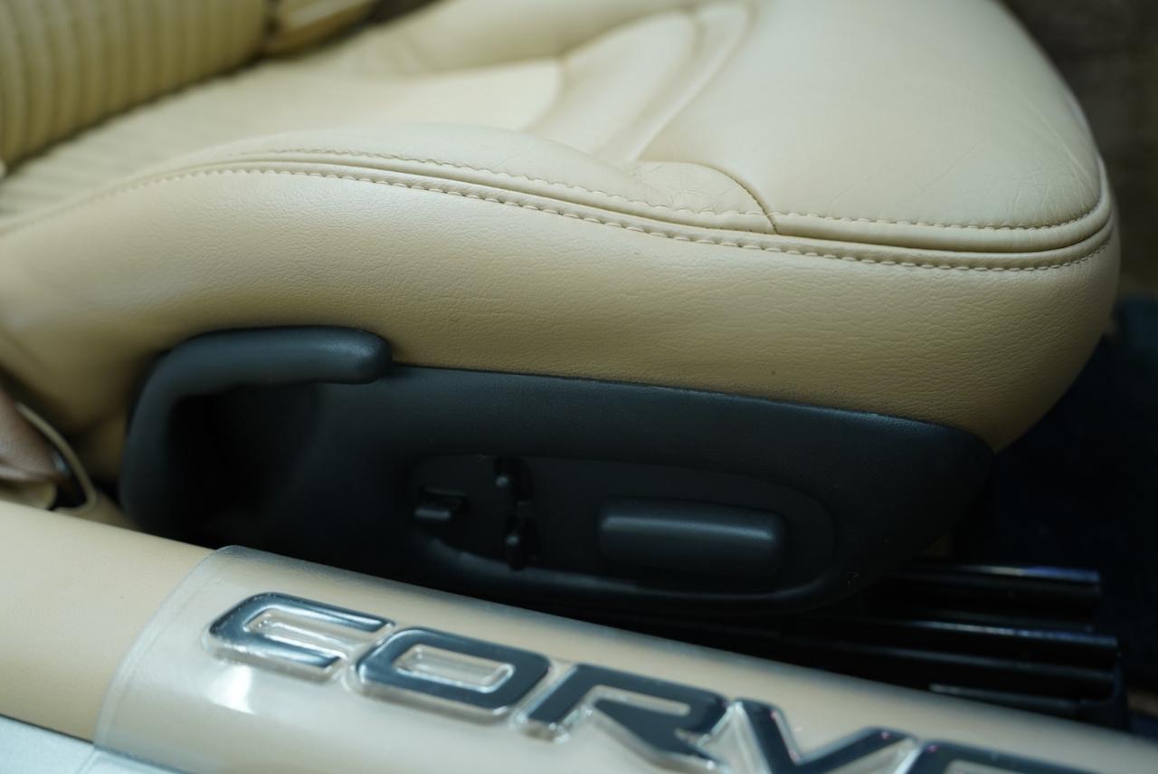 Chevrolet Corvette 2dr Convertible 2002