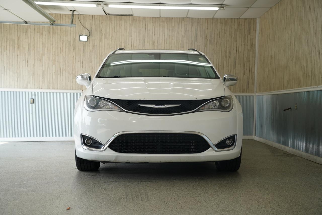 Chrysler Pacifica Limited FWD 2017