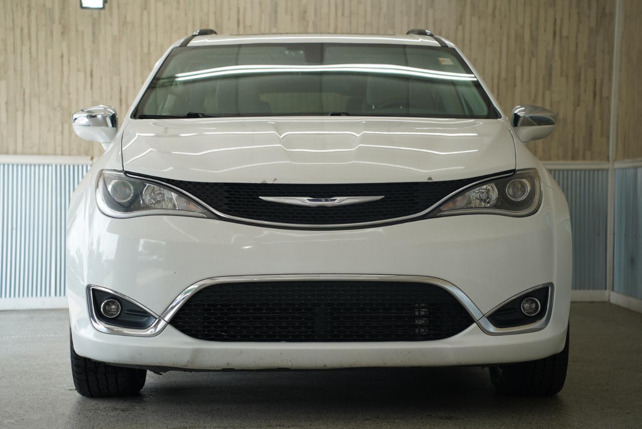 Chrysler Pacifica Limited FWD 2017
