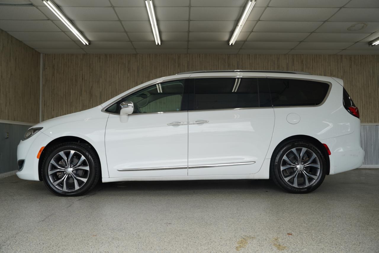 Chrysler Pacifica Limited FWD 2017