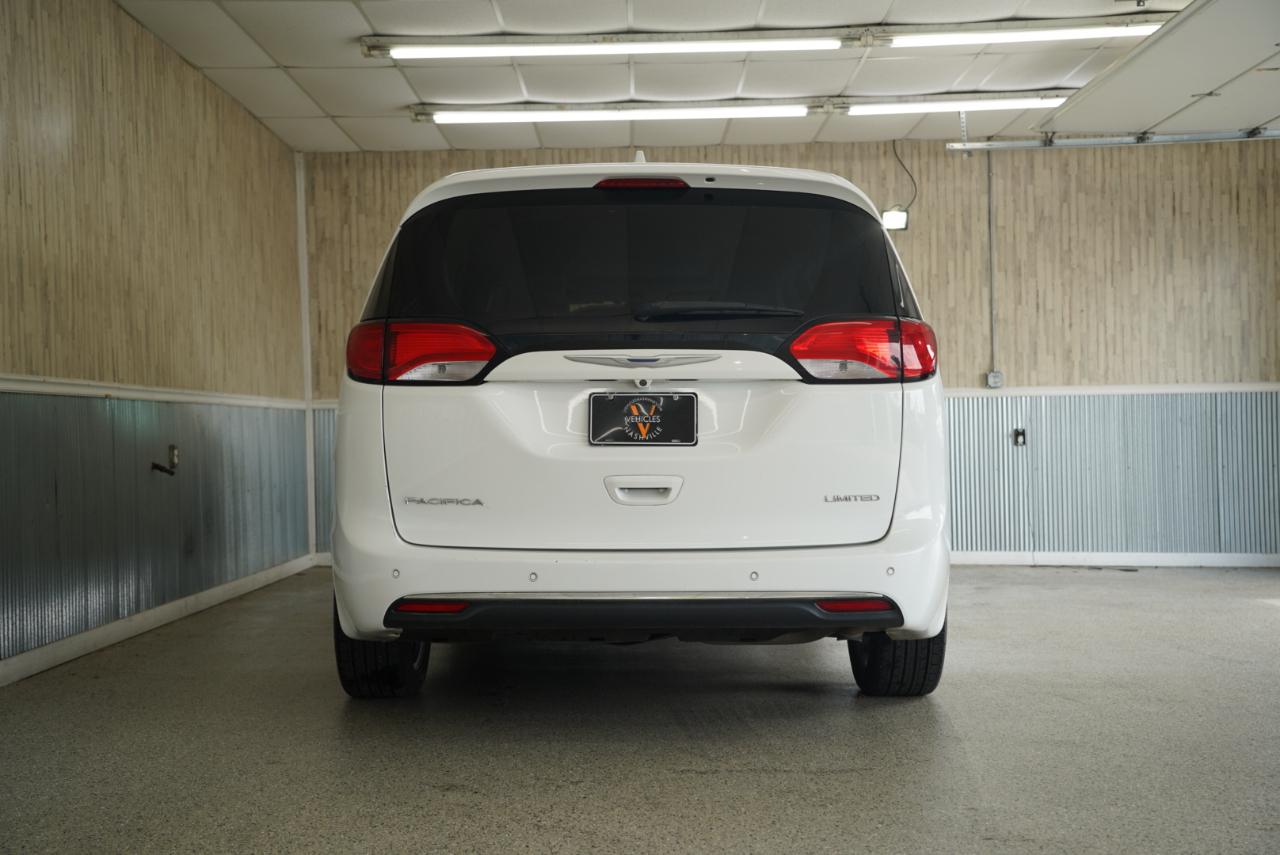 Chrysler Pacifica Limited FWD 2017
