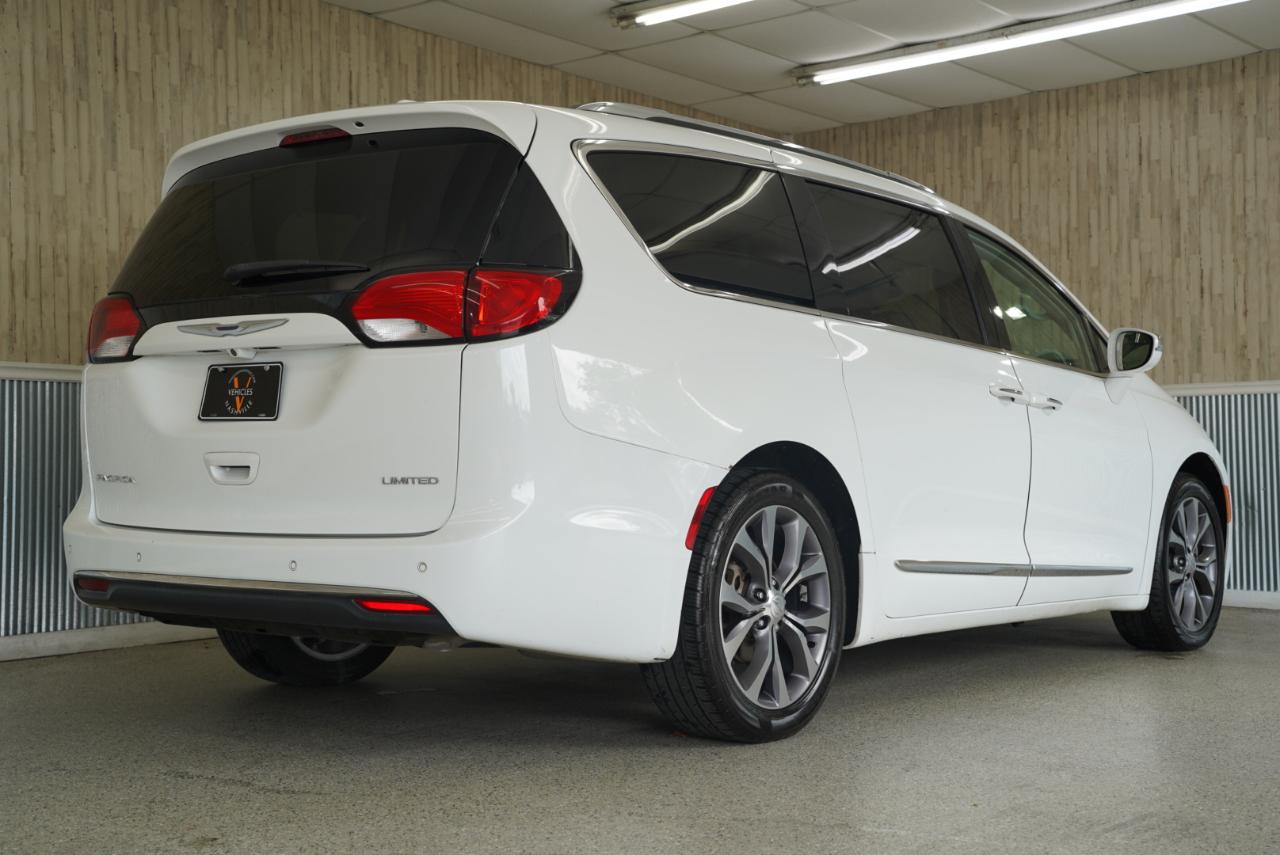 Chrysler Pacifica Limited FWD 2017