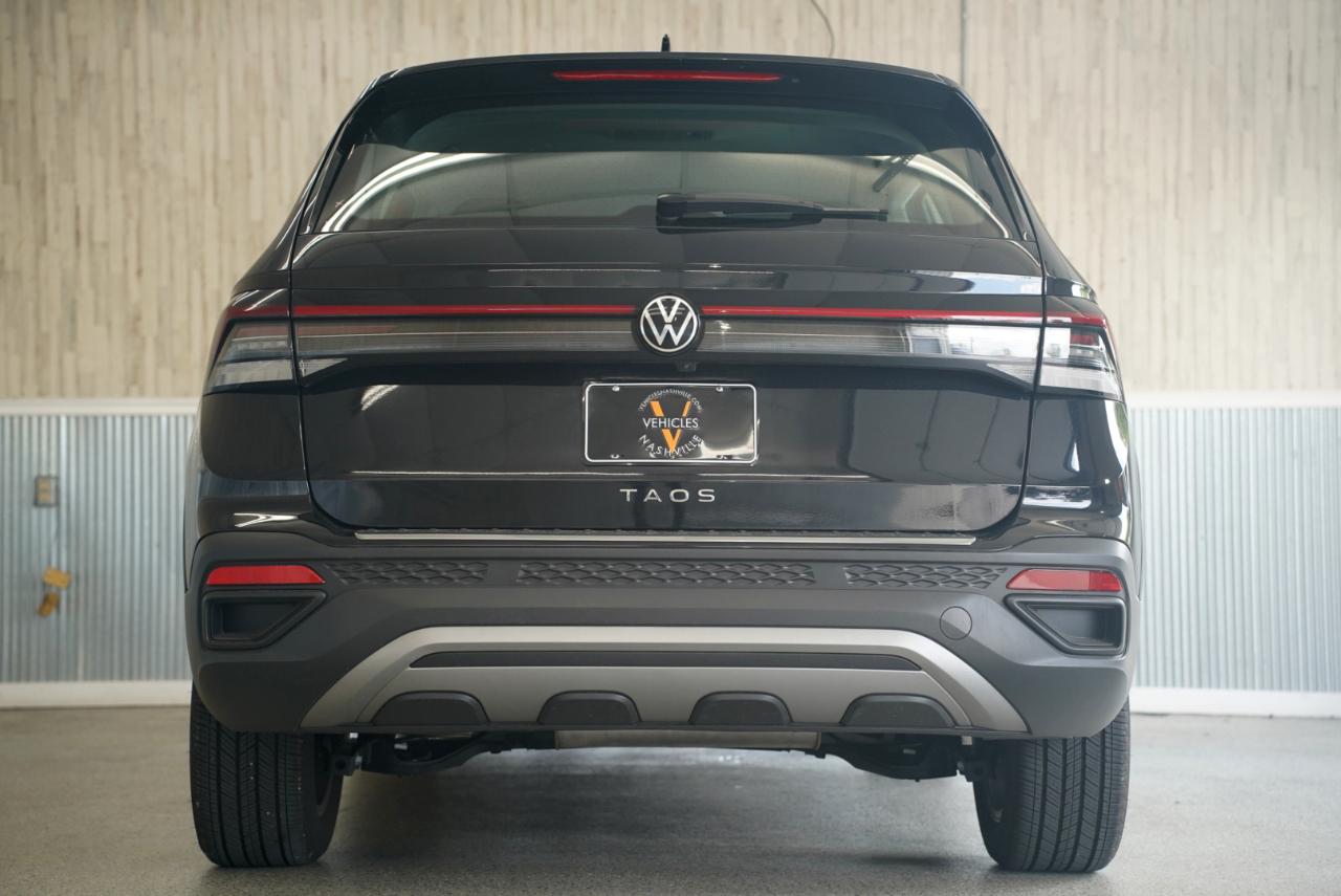 Volkswagen Taos S FWD 2025