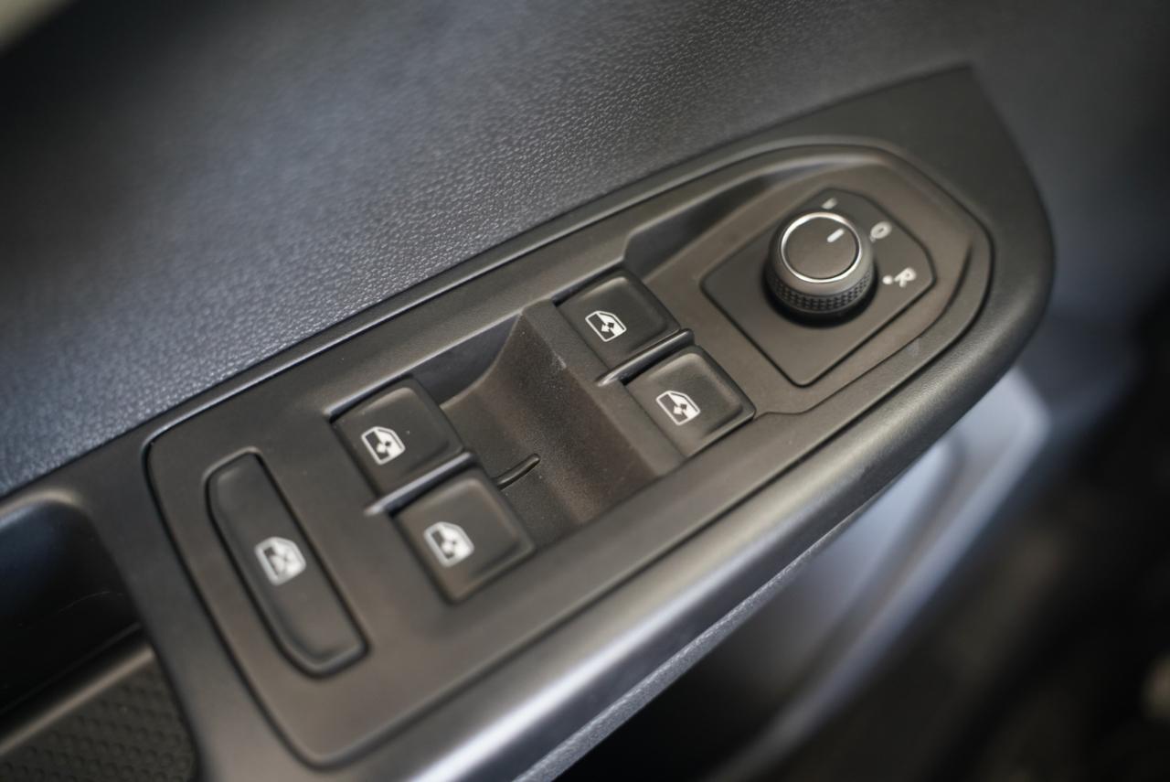 Volkswagen Taos S FWD 2025