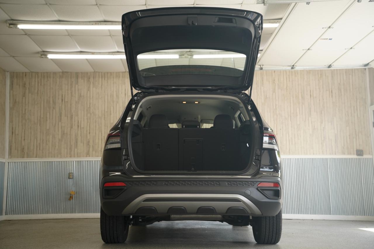 Volkswagen Taos S FWD 2025