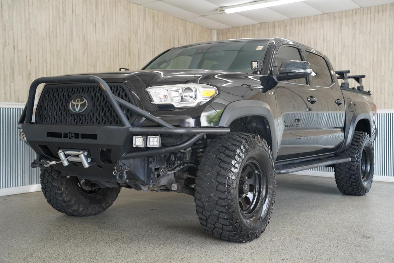 Toyota Tacoma  2018