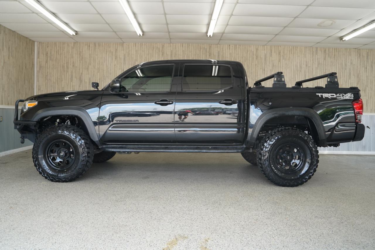 Toyota Tacoma  2018