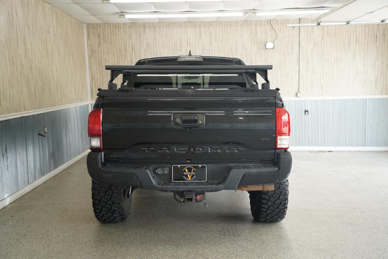 Toyota Tacoma  2018
