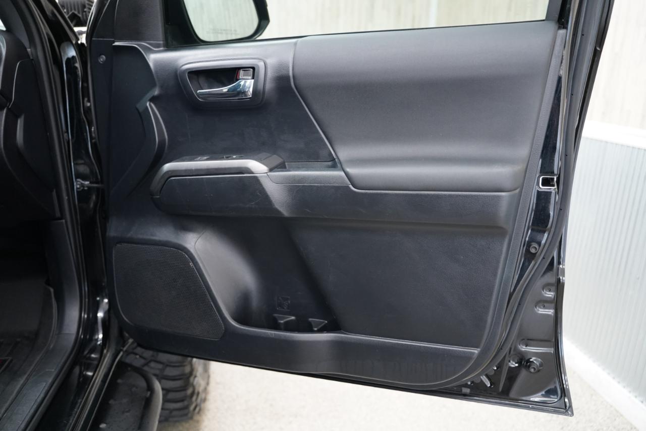 Toyota Tacoma  2018