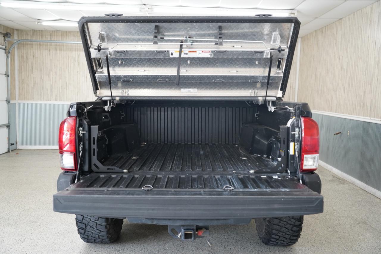 Toyota Tacoma  2018