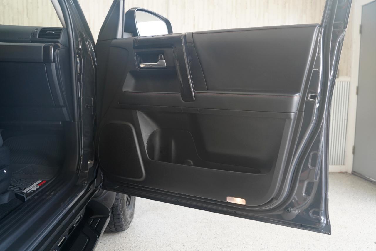 Toyota 4Runner TRD PRO 4WD 2024