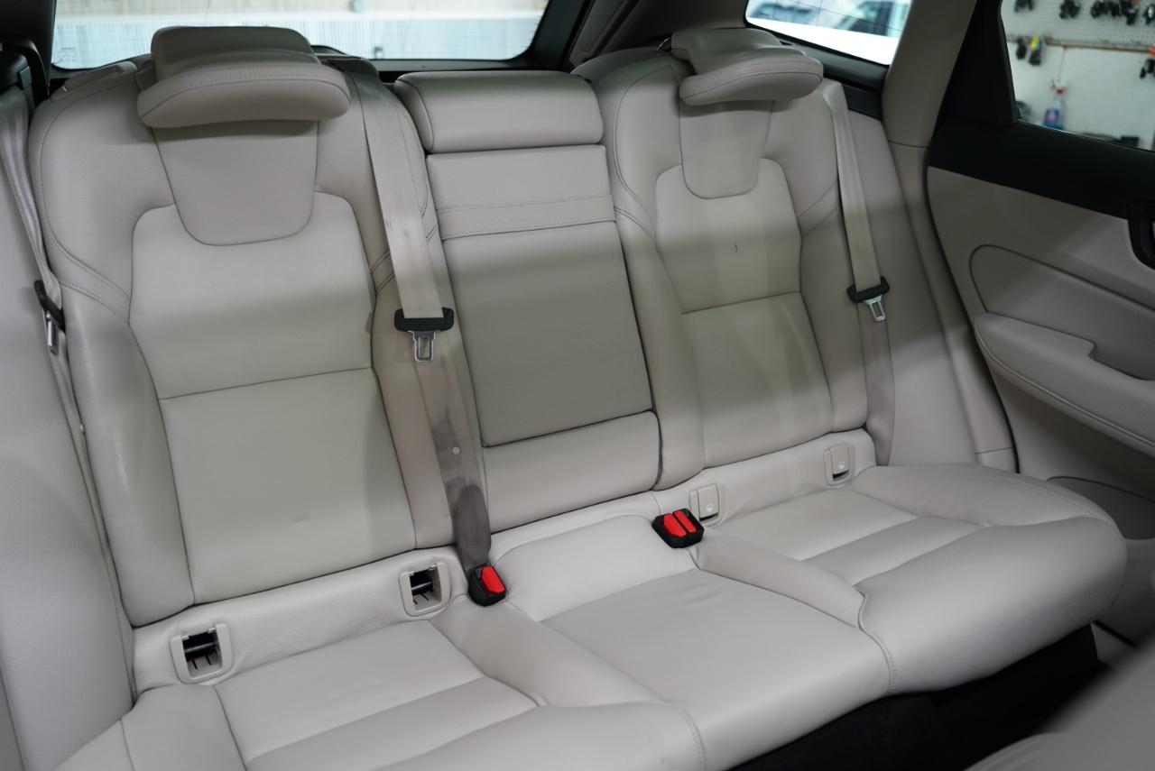 Volvo XC60 T6 AWD Momentum 2018