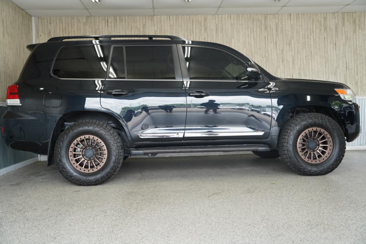 Toyota Land Cruiser 4WD (Natl) 2017